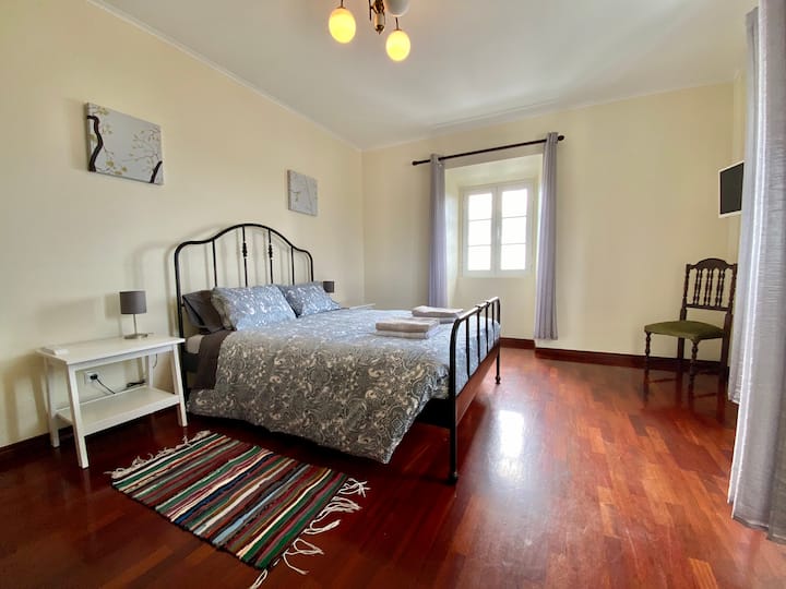 Საძინებელი #2 ორადგილიანი საწოლით