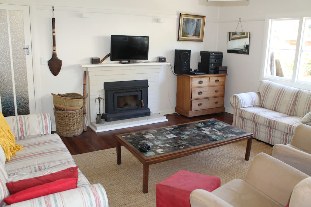 2nd Lounge room with fireplace