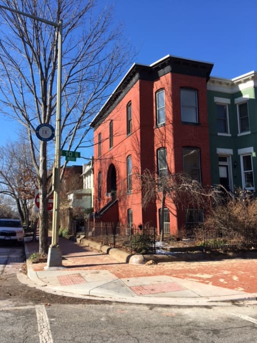 South-facing house gets tons of light
