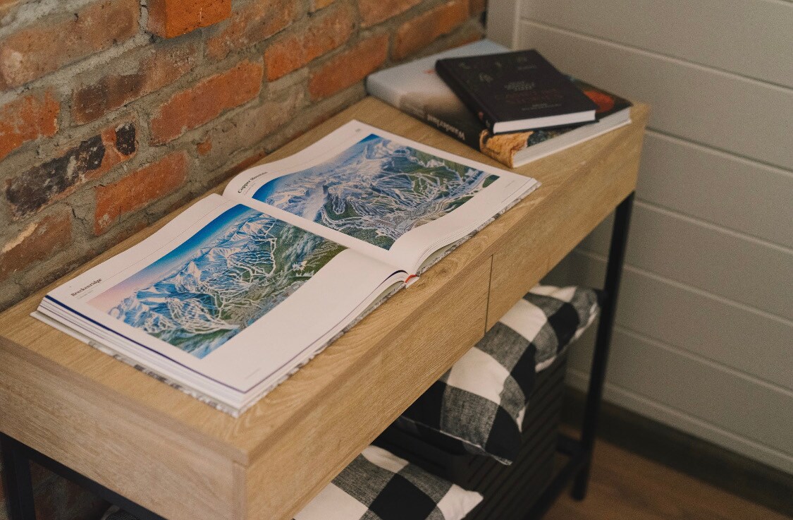 De hut ligt op slechts 30 minuten van Breck en op minder dan een uur van Keystone. Geweldig voor epische skipassenhouders! Voor boodschappen, benodigdheden of een snelle hap bezoek je Fairplay, dat op slechts 10 minuten van de hoofdweg ligt. 