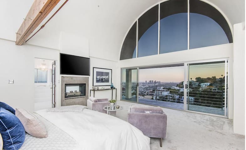 5 bedroom, modern house West Hollywood – BH