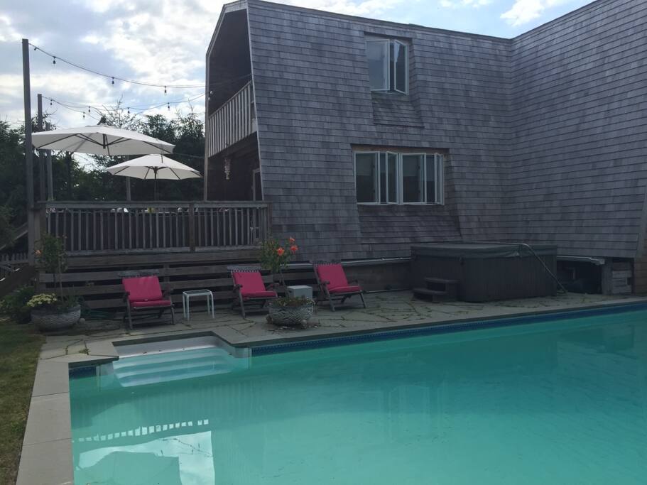 Did someone say hot tub?