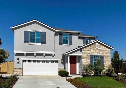 Luxury Modern Ripon Home: Whole House w Garage!