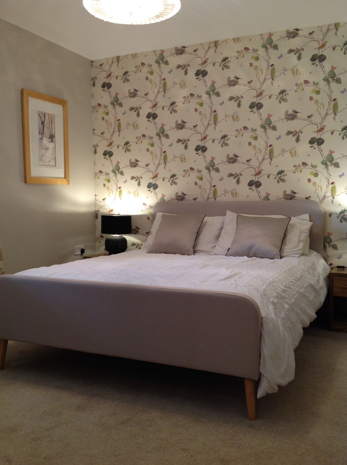 加大双人床卧室