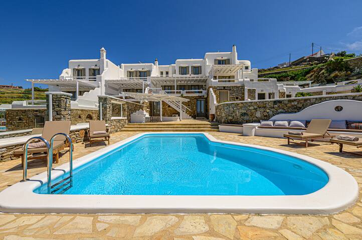 9 Muses Villa Thalia 5 BR with private pool! gallery image 3