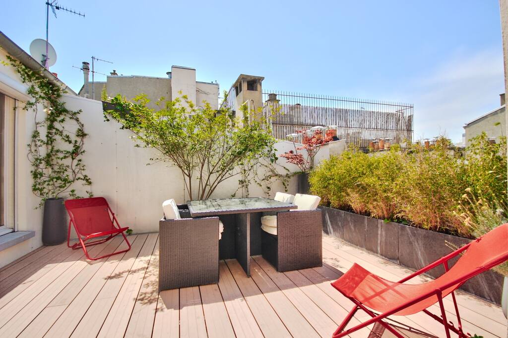 Terrasse bien ensoleillé, sans vis à vis.