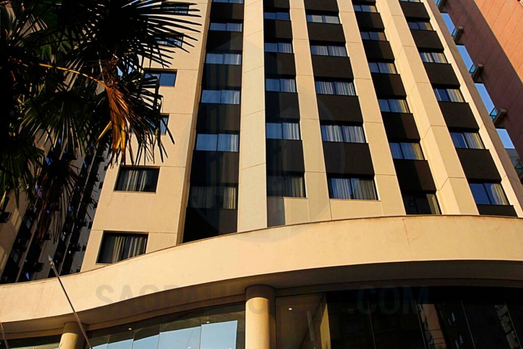 Localização próxima Av. Santo Amaro.