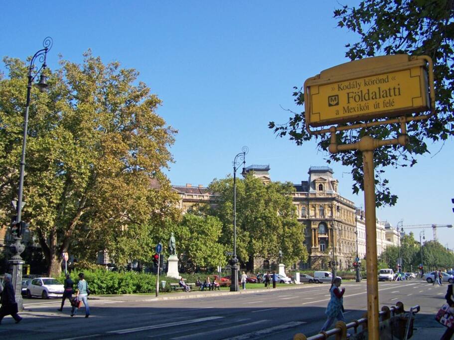 Metro station (4-5 min walk)