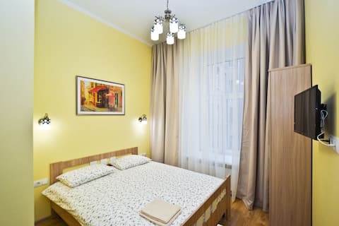 Уютная квартира в доме у воды. Канал Грибоедова.