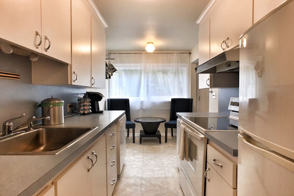 Kitchen with sitting area