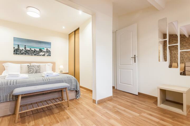 FLH Bairro Alto Stylish Apartment gallery image 3