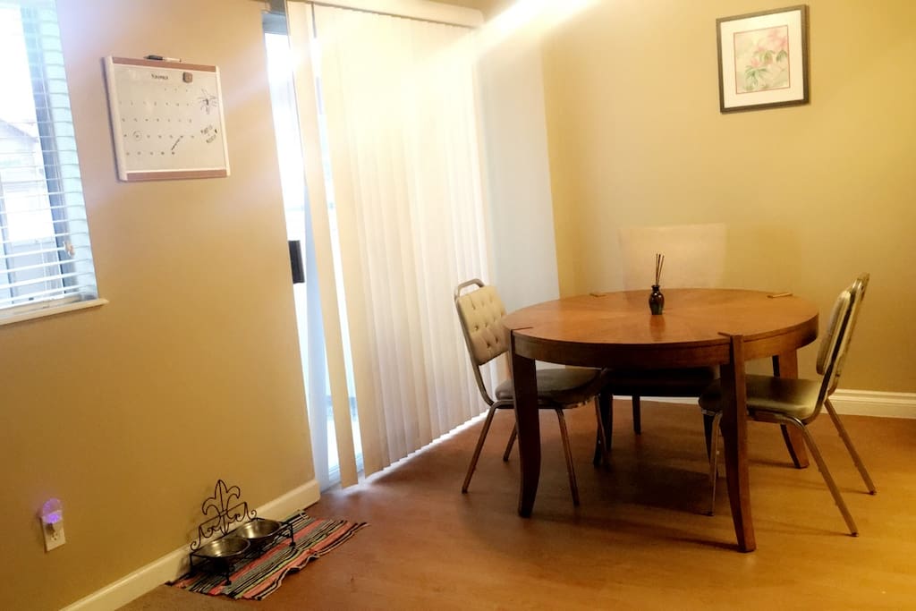 the dining table right off of the kitchen