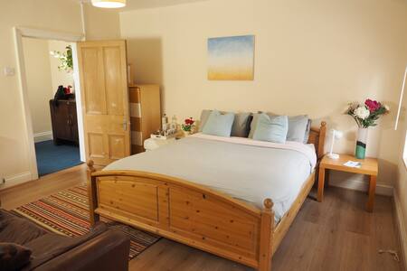 Georgian Nights -large double room + ensuite