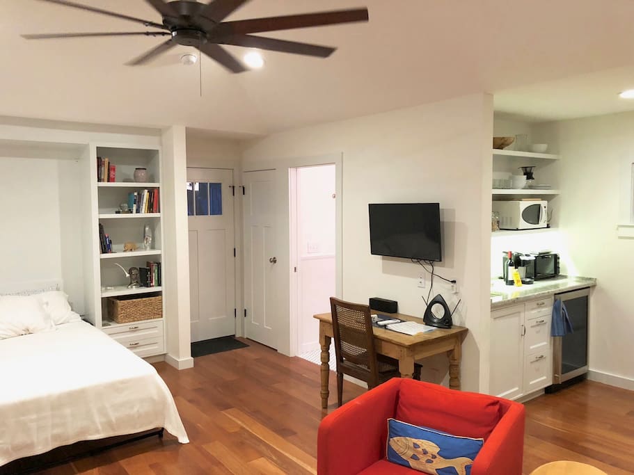 Murphy bed in living space provides flexibility. Kitchenette with mini fridge, coffee maker, toaster oven, microwave and electric kettle.