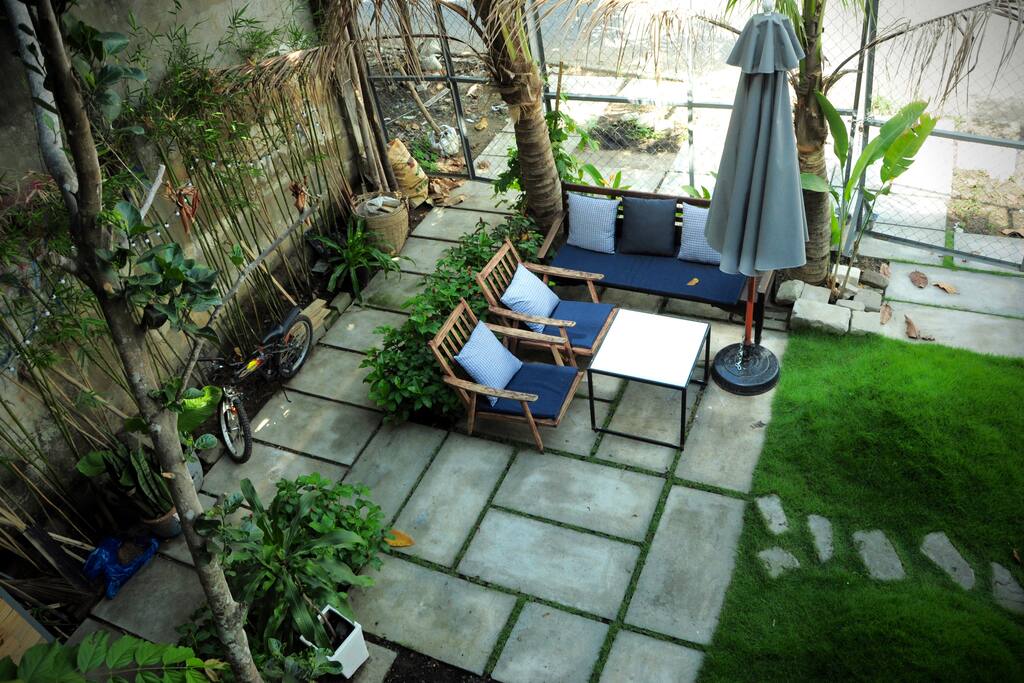 Small garden to chill and relax