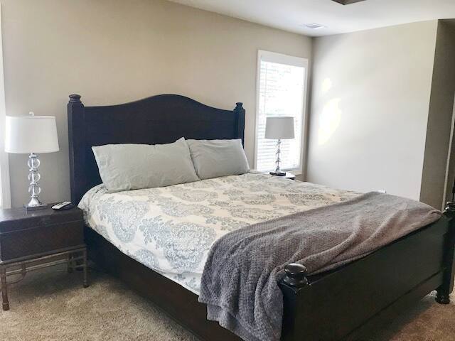 Clean and cozy home close to UGA and I-85