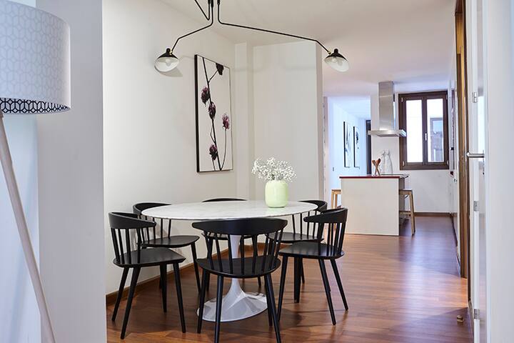 60 Balconies Design 2D + 2B gallery image 2