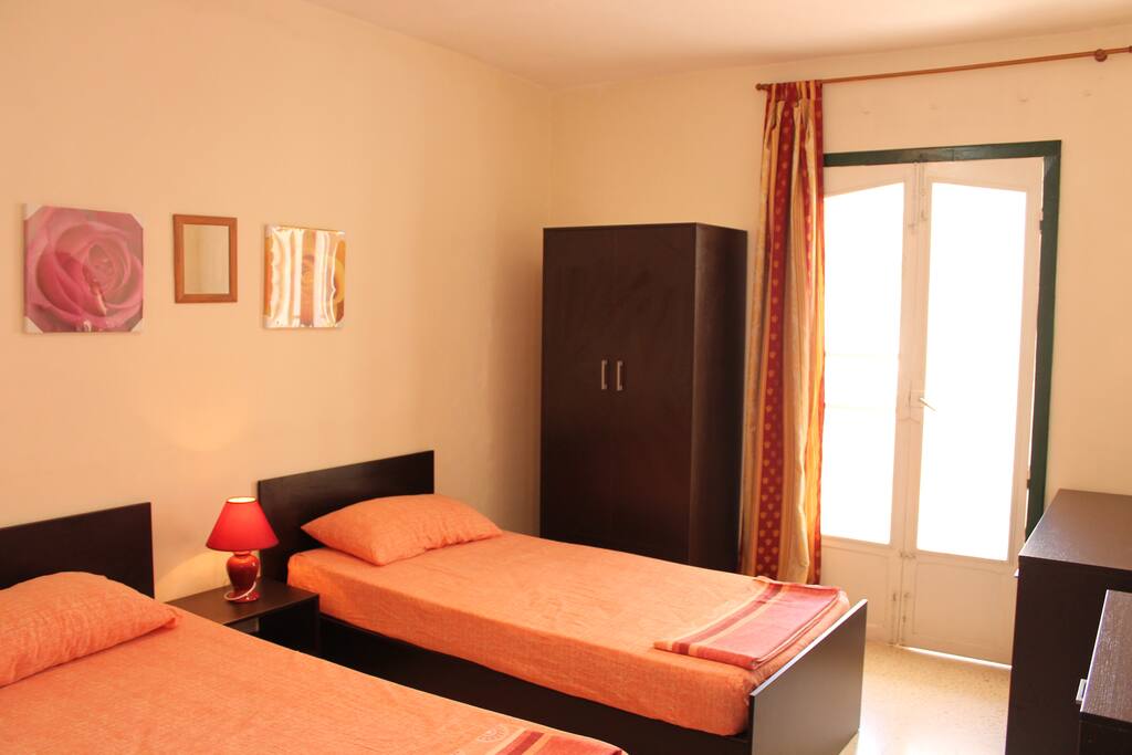 Main bedroom - twin beds