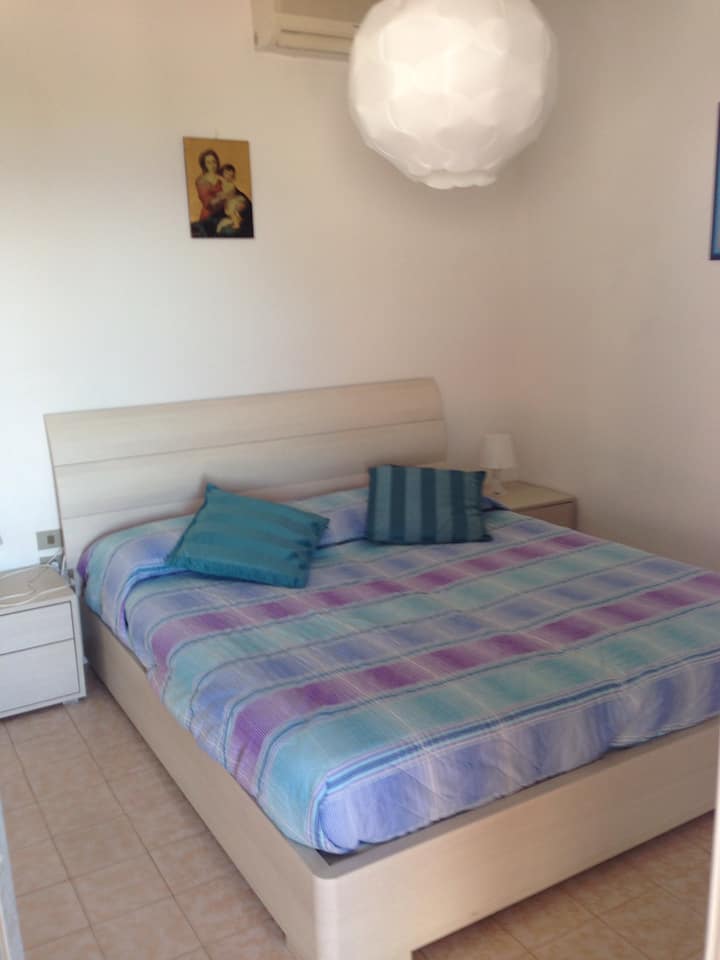 Საწოლი 152 × 203 სმ 