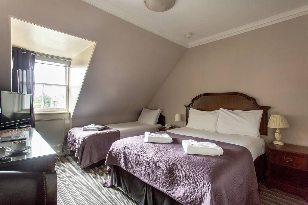 Small family room for 3 guests please enquire for extra person