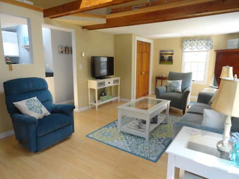 Top performing Airbnb: “Cozy Cottage” on Great Bay in East Falmouth