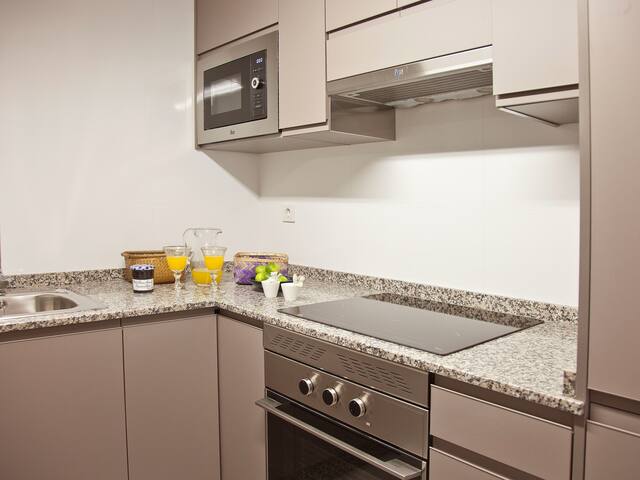 MST – A Privilege. Your Terrace in Madrid’s center gallery image 4