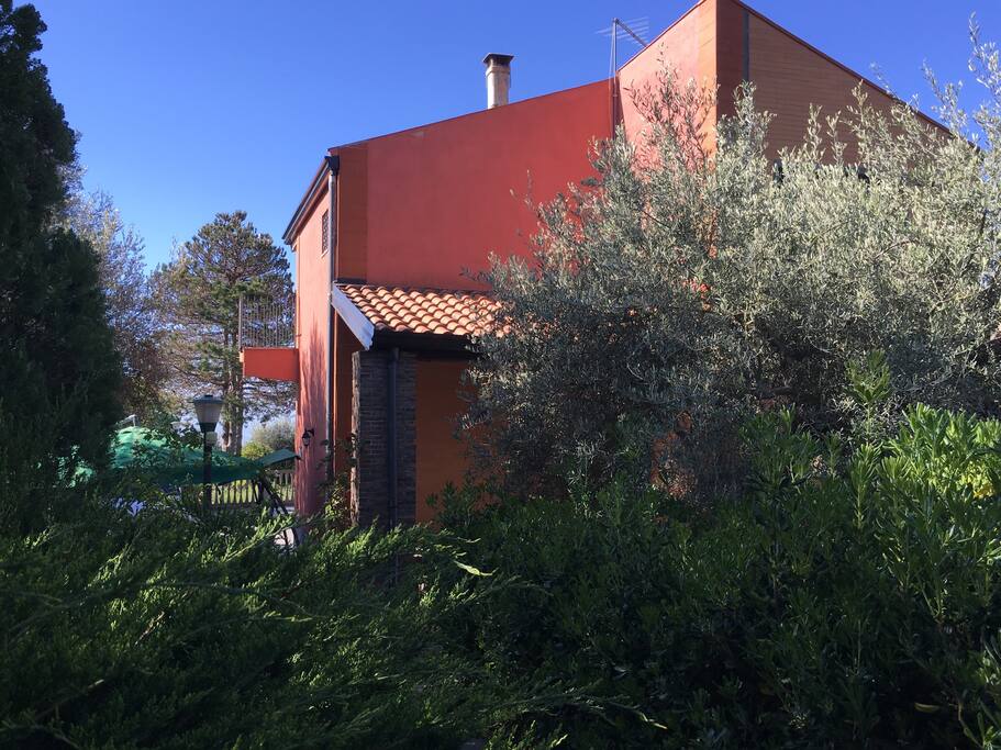 Vista dal giardino