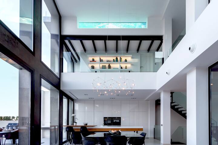 Montblau: Luxury home with breathtaking views gallery image 2