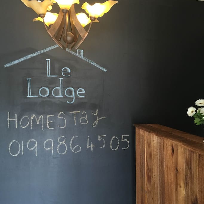 ENTRANCE & RECEPTION
