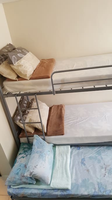 Double Deck Bed with Pull Out Bed.