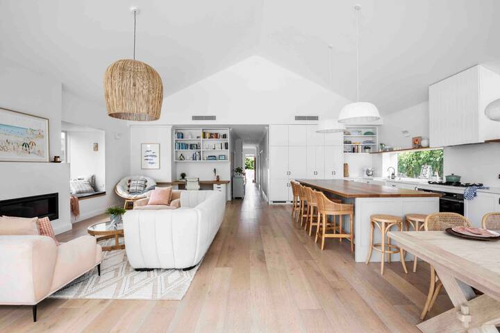 Spacious coastal stunner! gallery image 4