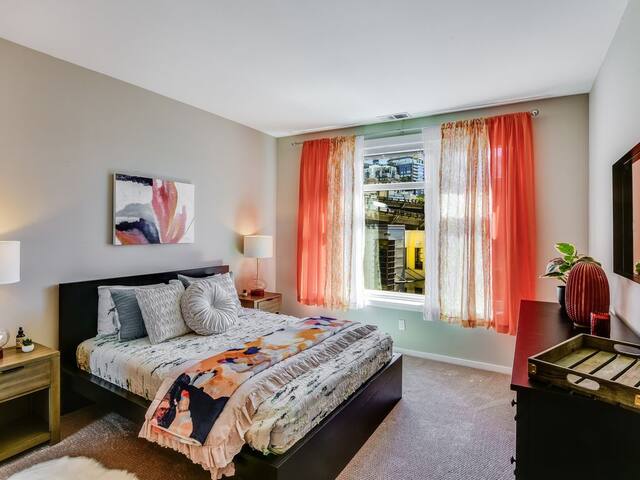 Blue Haven- Water Front Condo gallery image 3