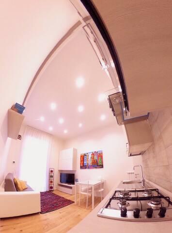 House “G & G Pignasecca” in the heart of the cente gallery image 5