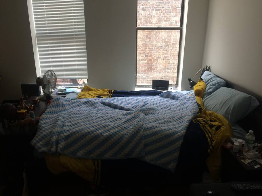 Queen bed