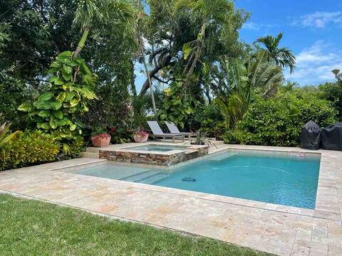 Miami Modern Luxury with Pool & Spa