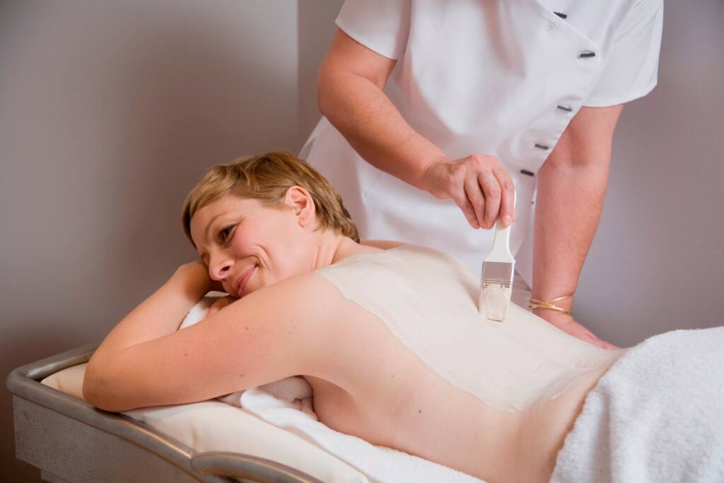 Soins esthétiques, modelages sur place