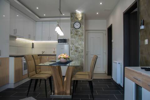 Dévai-LUX Apartman "B"