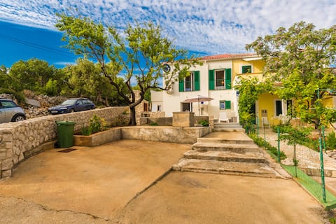 Top performing Airbnb: house for rent Perunika in Potočnica