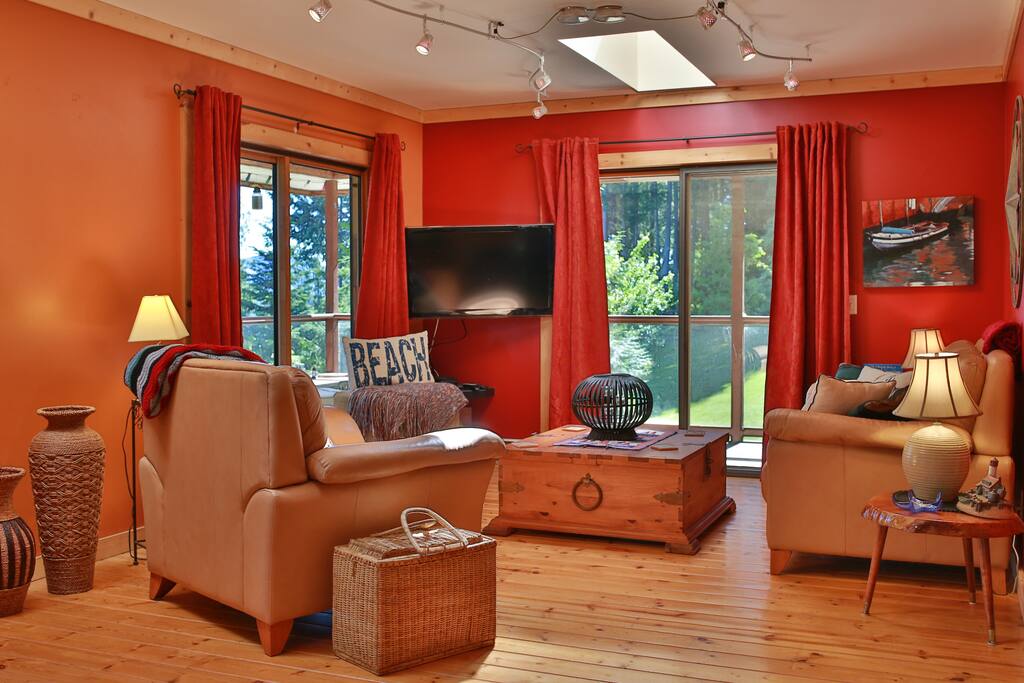 Cosy living area of Lighthouse Landing Cottage