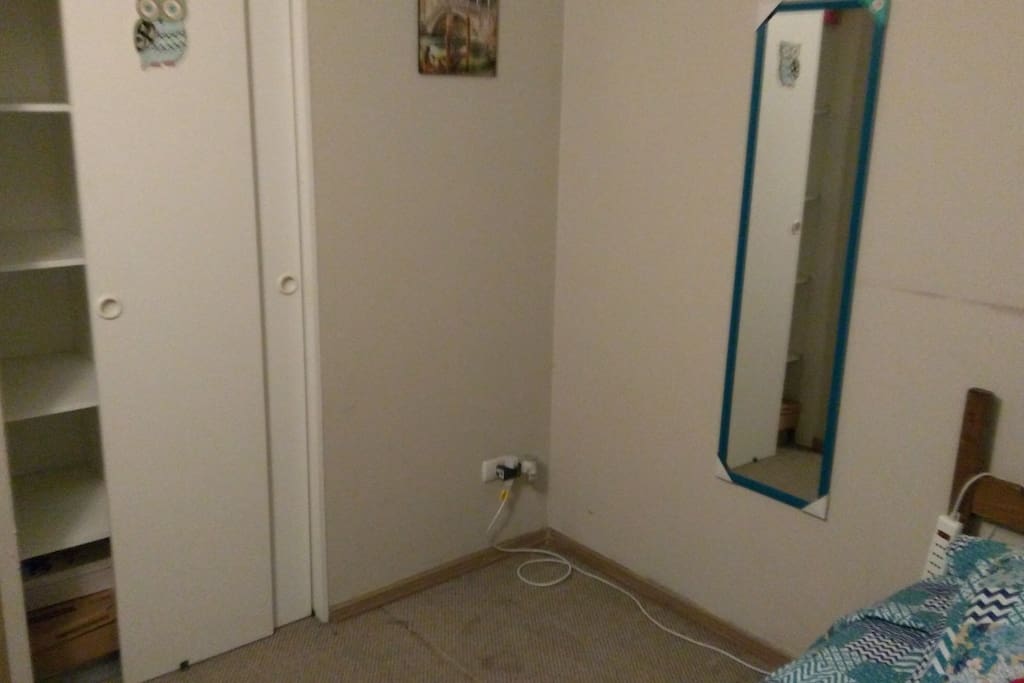 amplio dormitorio