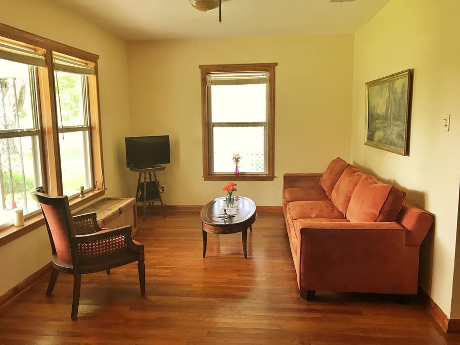 Living room with Wifi!