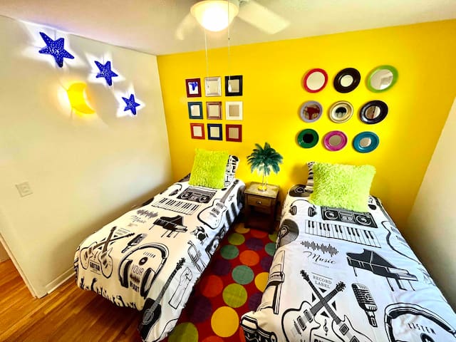 *SeCrEt RiVeR* MUSIC CITY Retreat!