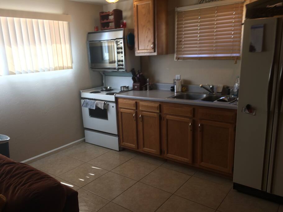 Full kitchen