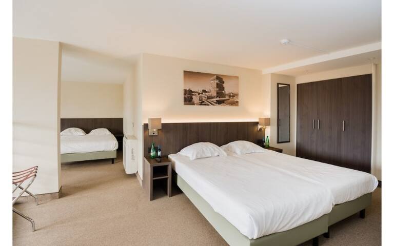 Family Apartment – 120 m² – Antwerpen gallery image 3