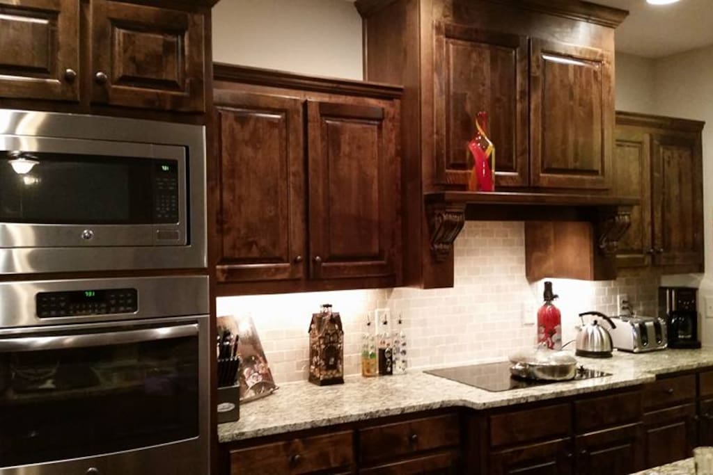 Gourmet kitchen