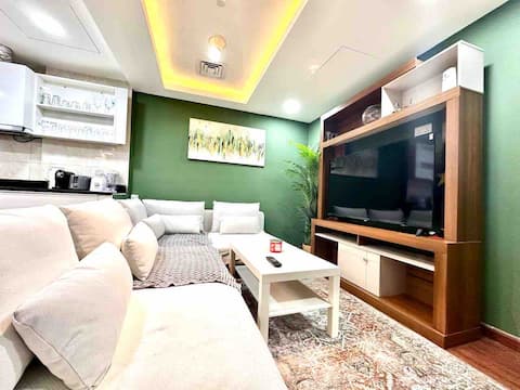 Popular Airbnb listing: Cozy 3BR Apartment in Laya Residence JVC 6PPL in Jebel Ali First