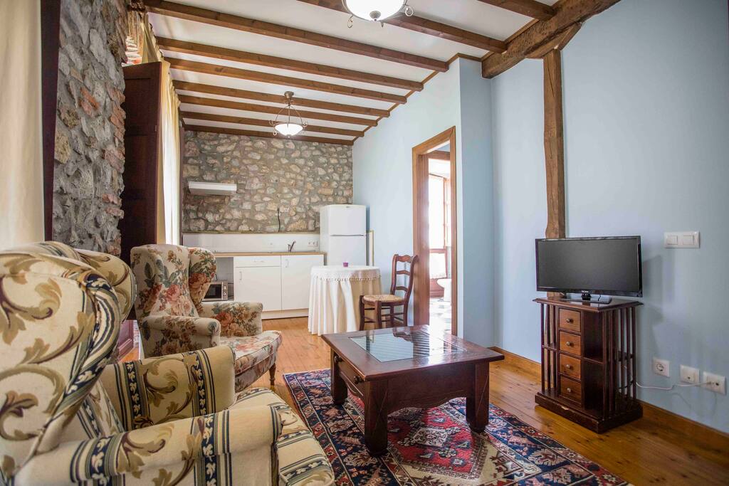 Otra vista del salon cocina