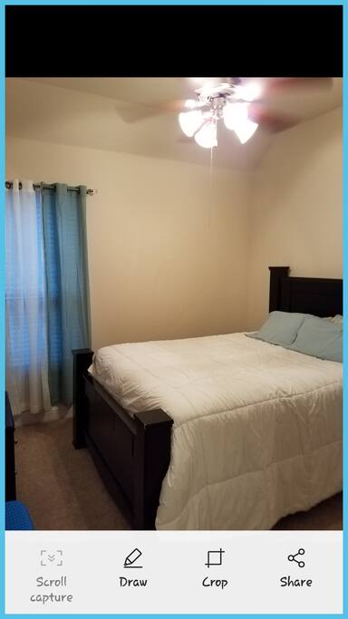 Bedroom with queen sized bed