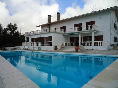 Large Villa with pool and panoramic view
