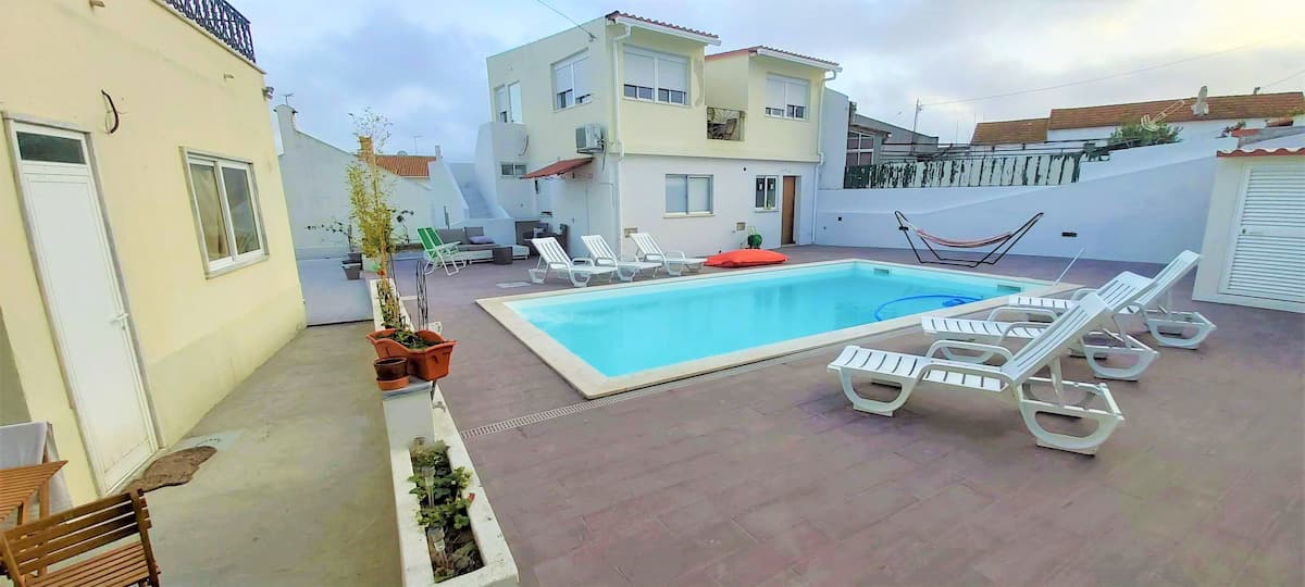 Apartamento T2 com Piscina — Seixal